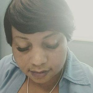 Meet your Posher, Sharon